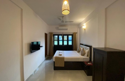 Sainagar Hotel | Greenfield View