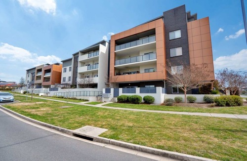 Wright Apartment | Ground Level 1-Bed: Courtyard & Alfresco Dining