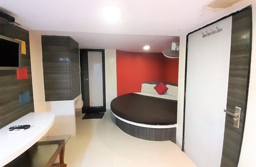 Mumbai Hotel | Hexa Relax Stay