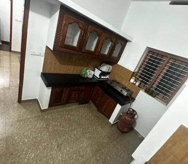 Chirayinkil House | Hideout stays