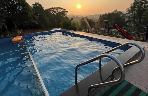 Kudrasthe Bed & Breakfast | Hillock Vista Homestay by Aarika Resorts