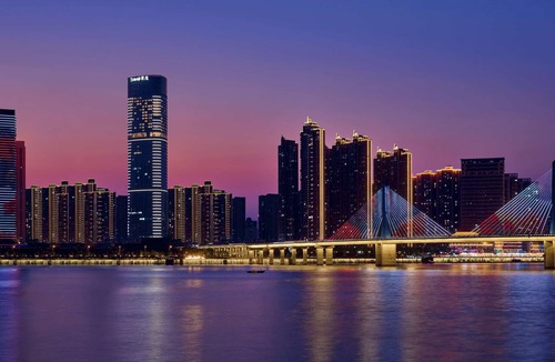 Yue Lu Hotel | Hilton Changsha Riverside