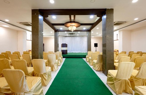 Guntur Hotel | Hotel Aditya Grand
