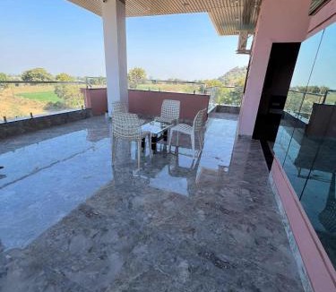 Fardapur House | Hotel Ajanta Palace