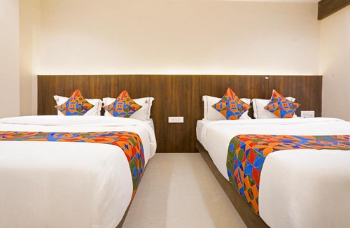 Goregaon West Hotel | Hotel Casa Royal Residency - Bombay Exhibition Centre