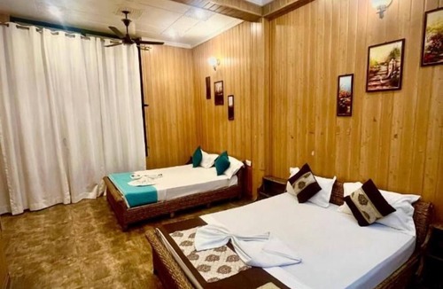 Tapovan Hotel | Hotel Crazzy Doors