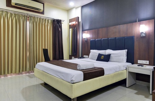 Panvel Cabin | Hotel Devanshi & Banquets by Classy Stay