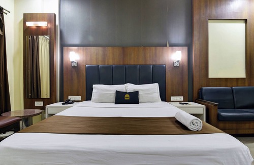 Panvel Cabin | Hotel Devanshi & Banquets by Classy Stay