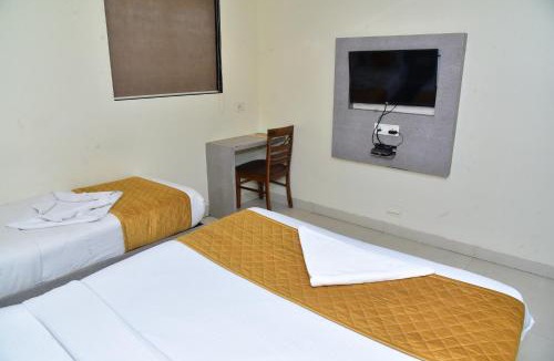 Kurla West Hotel | Hotel Embassy Suites