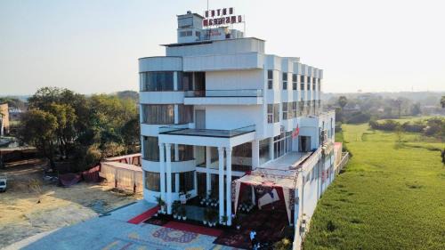 Jaunpur Hotel | Hotel JMS Grand