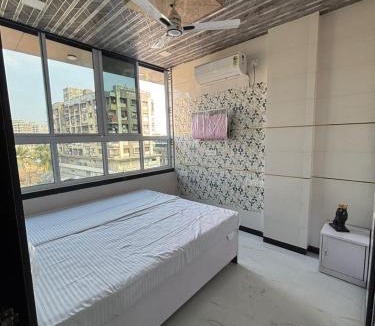 Vapi Hotel | Hotel kingspalace and Dormitory
