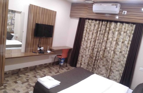 Mahad Hotel | Hotel Landmark Inn