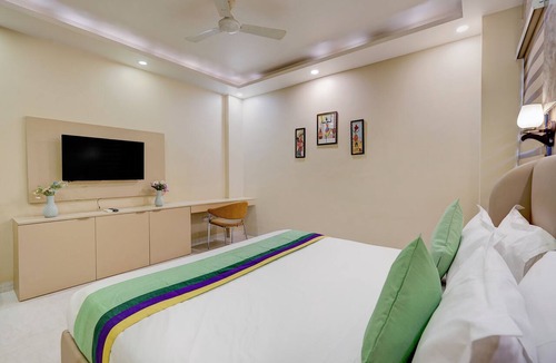 Sector 51 Hotel | Hotel Mr. J