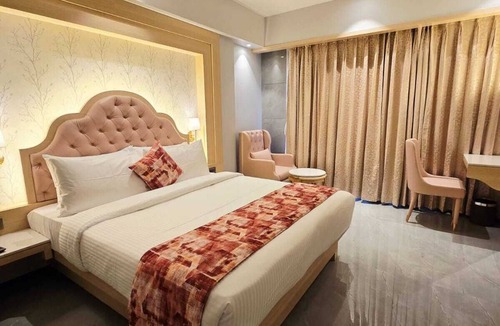 Mumbai Hotel | HOTEL MUMBAI HOUSE DIGHA AIROLI