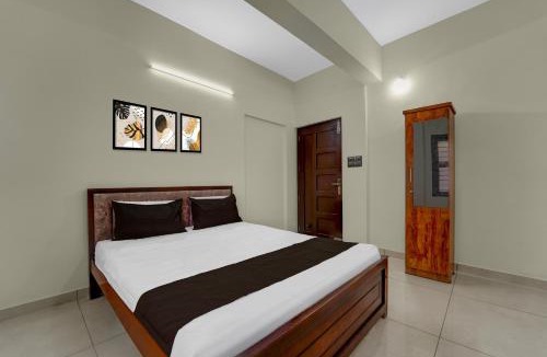 Kazhakuttam Hotel | Hotel O Engineering College Sreekaryam Formerly B S Plaza