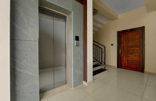 Kazhakuttam Hotel | Hotel O Engineering College Sreekaryam Formerly B S Plaza