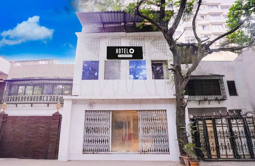 Andheri West House | Hotel O Lokhandwala Andheri West