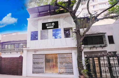 Andheri West House | Hotel O Lokhandwala Andheri West