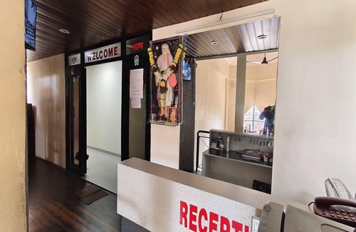 Nashik Road House | Hotel O Nashik Passport Office