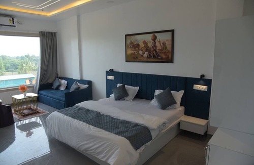 Ellora Hotel | Hotel Ramayana