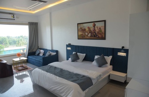 Ellora Hotel | Hotel Ramayana