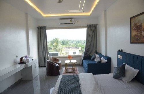 Ellora Hotel | Hotel Ramayana
