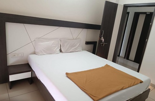 Rahata Hotel | Hotel sai shriyash