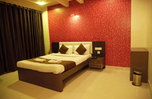 Wakad Hotel | Hotel Sanket Inn