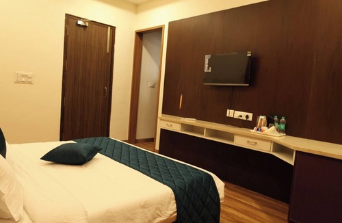 Periyakulam Hotel | Hotel SKVR Grand - Theni