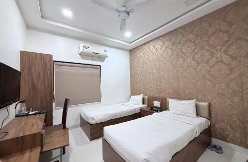 Akola Hotel | Hotel SR Executive, Akola