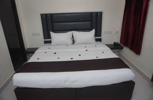 Theni Hotel | Hotel Sri Vijay Nivas