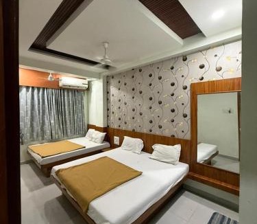 Shirdi Hotel | Hotel Sumeet Palace