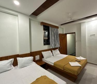 Shirdi Hotel | Hotel Sumeet Palace