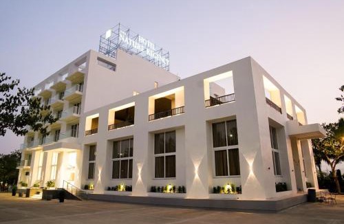 Wai Hotel | Hotel The Nature Regency
