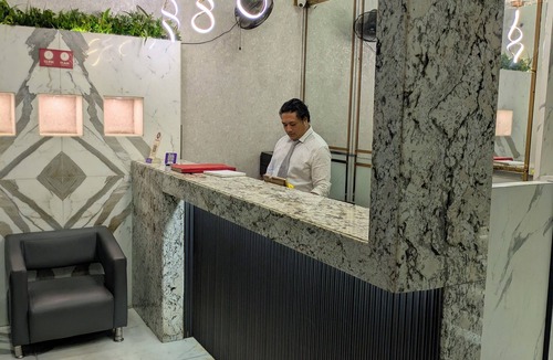 Kopar Khairane Hotel | Hotel Varishtta