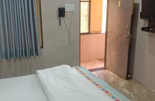 Daulatabad Hotel | Hotel Vishwa palace