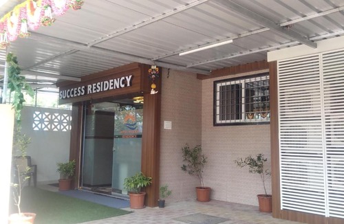 Kopar Khairane Hotel | Hotels In Ghansoli With Breakfast, Air Conditioner, Parking