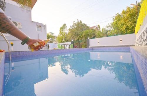 Malavli Villa | II EMPYREAN STAYS II AURA VILLA II 3BHK II AC II LARGE POOL Il