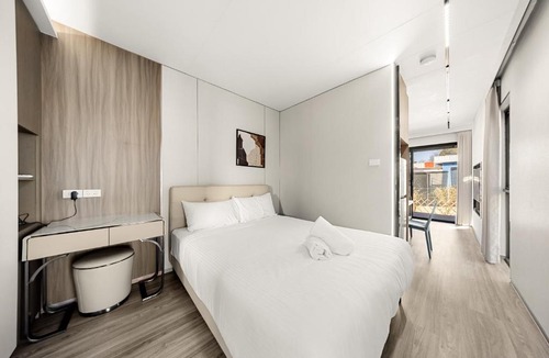 Mitcham House | Inviting Modern Tiny Home 8 Min Walk to Station