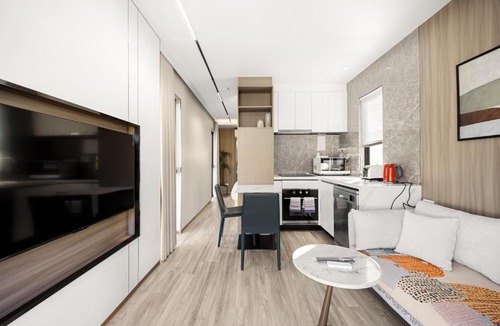 Mitcham House | Inviting Modern Tiny Home 8 Min Walk to Station