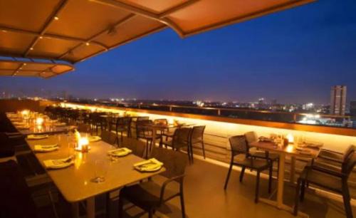 Shanthala Nagar Hotel | Ivory Tower