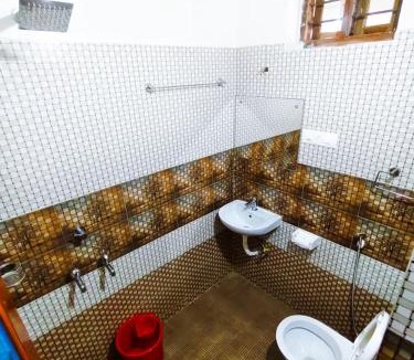 Kovalam Apartment | J & J Residential Homestay