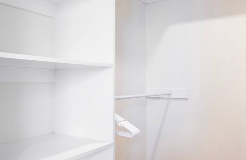 Ivanhoe Apartment | Jasandro Ivanhoe Base 17