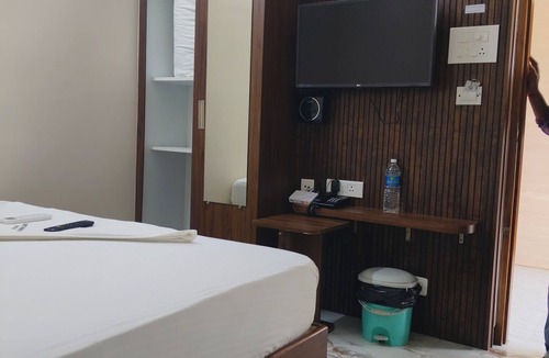 Palani Hotel | Kandhaguru Residency