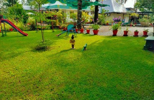Ettumanoor Hotel | Kgees Homestay Pool & Hall near Medical College Arpookara Kottayam
