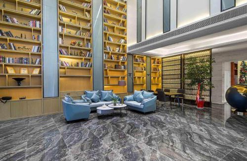 Pingqiao District Hotel | Kyriad Marvelous Hotel Henan Xinyang Pingqiao Plaza