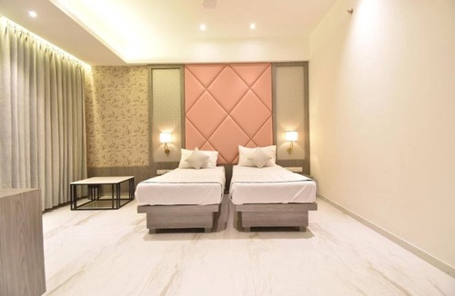 Thane West Hotel | La DHALIA By Glitz Hotels