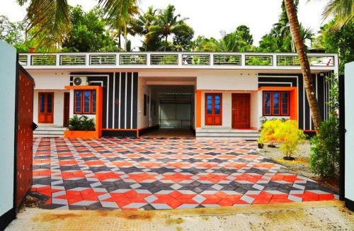 Mathilil House | Lake of Alsima