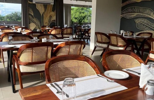 Tezpur Hotel | Lakeside Manor