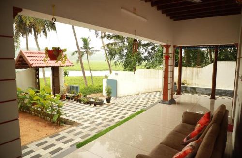 Venganoor House | Lakeview Villa - Homestay Near Kovalam